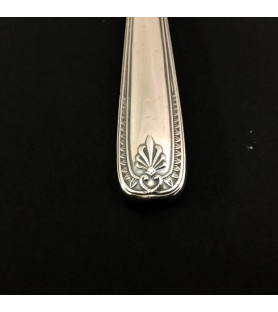 Couteaux en métal argenté vendus par notre petite brocante