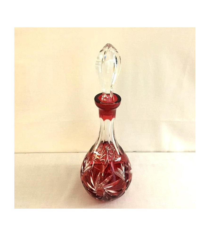 Carafe en cristal taillé de couleur vendue par notre petite brocante