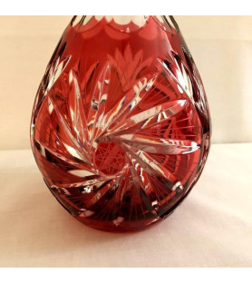 Carafe en cristal taillé de couleur vendue par notre petite brocante