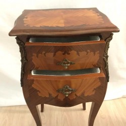 Chevets bois de rose marquetés vendus par notre petite brocante
