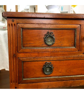 Petite commode en merisier vendue par notre petite brocante