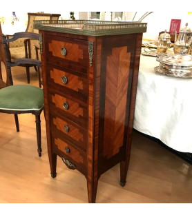 Chiffonier de style Louis XVI vendu par notre petite brocante