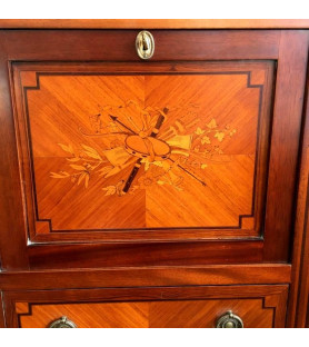 Charmant petit secrétaire de dame de style Transition "bel état"