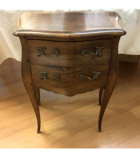 Petite commode en noyer Style Louis XV