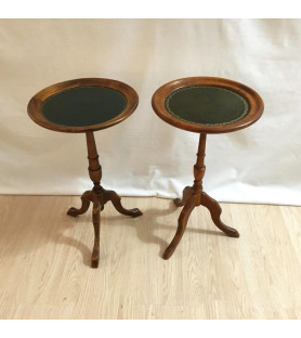 Paire de petites tables d'appoint vendues par notre petite brocante