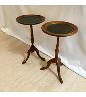 Paire de petites tables d'appoint vendues par notre petite brocante