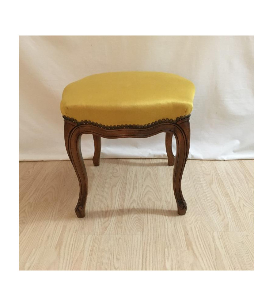 Tabouret bout de pied  vendu par notre petite brocante Valence