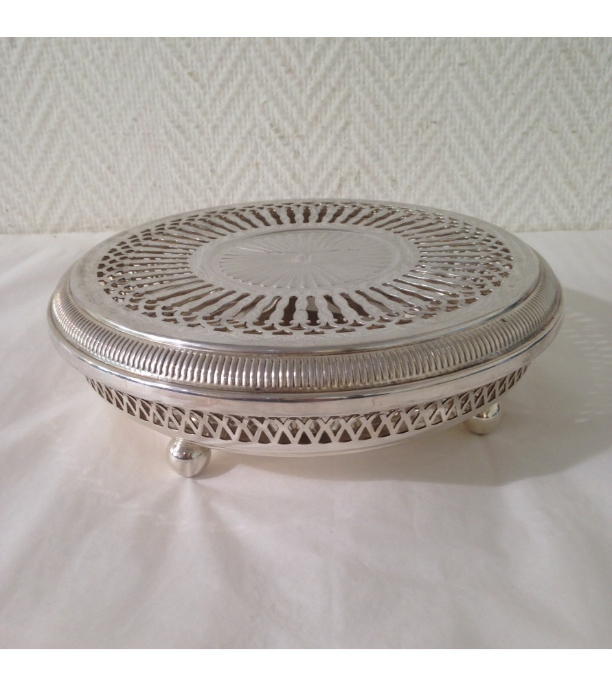 Chauffe plat en métal argenté vendu par notre petie brocante Valence